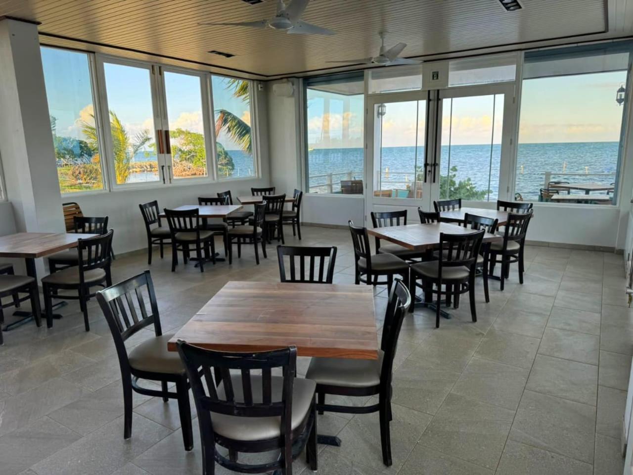Island Magic Villas Caye Caulker Bagian luar foto