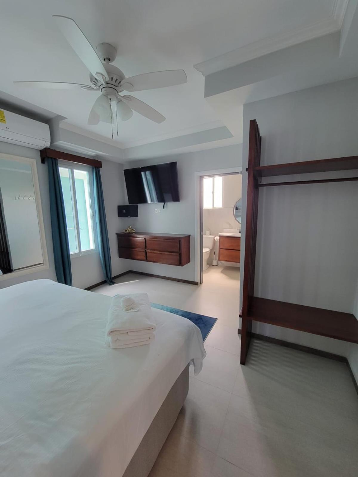 Island Magic Villas Caye Caulker Bagian luar foto
